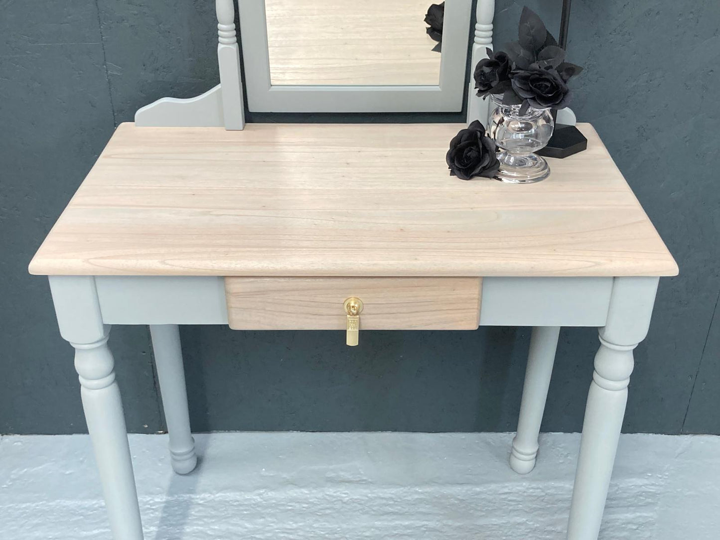 Solid pine Dressing Table with Mirror